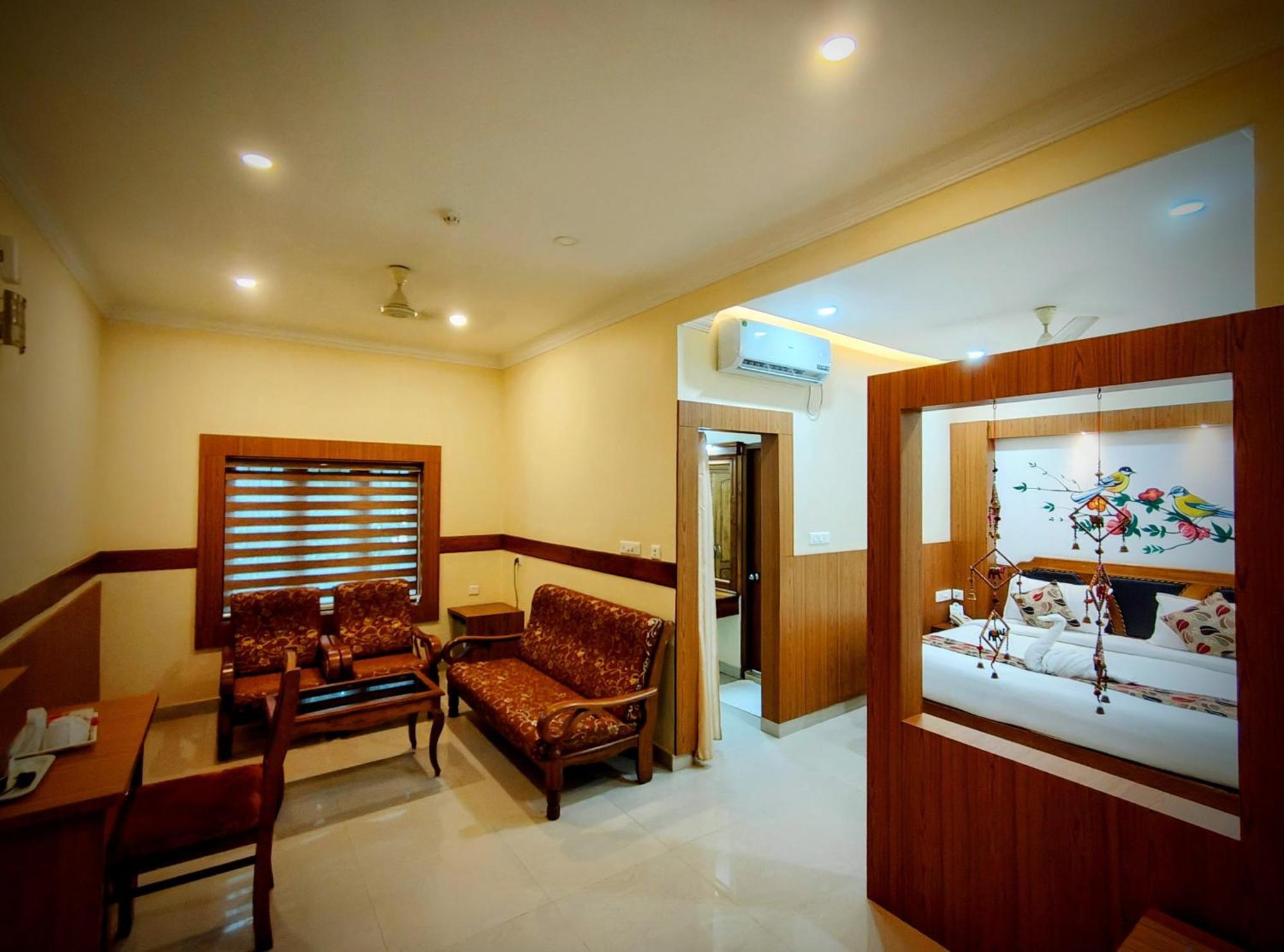 Sneha Inn Cananor Exterior foto
