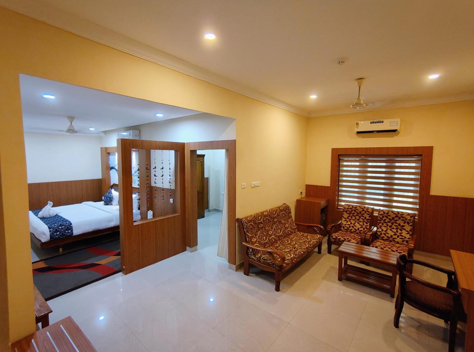 Sneha Inn Cananor Exterior foto